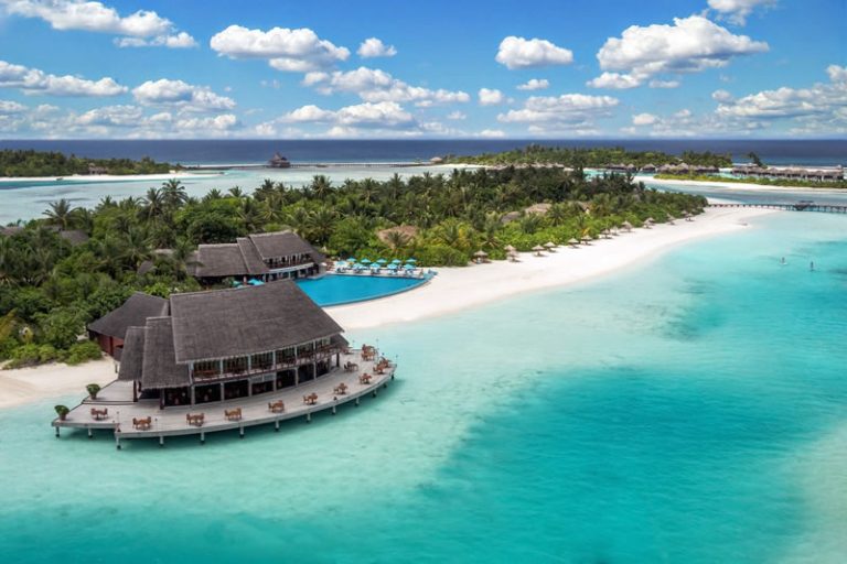 Anantara-Dhigu-Resort-and-Spa