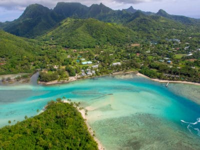 Communities in the Cook Islands use traditional community management to manage their coral reefs