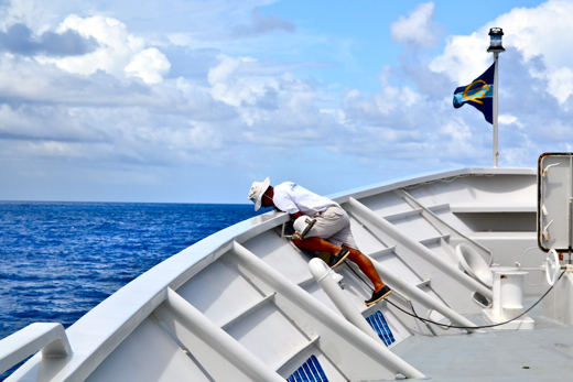 Bringing in the anchor at Alice Shoal