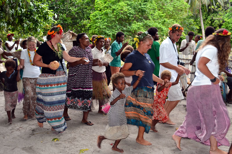 Science team enjoy new friends from Mola'a.